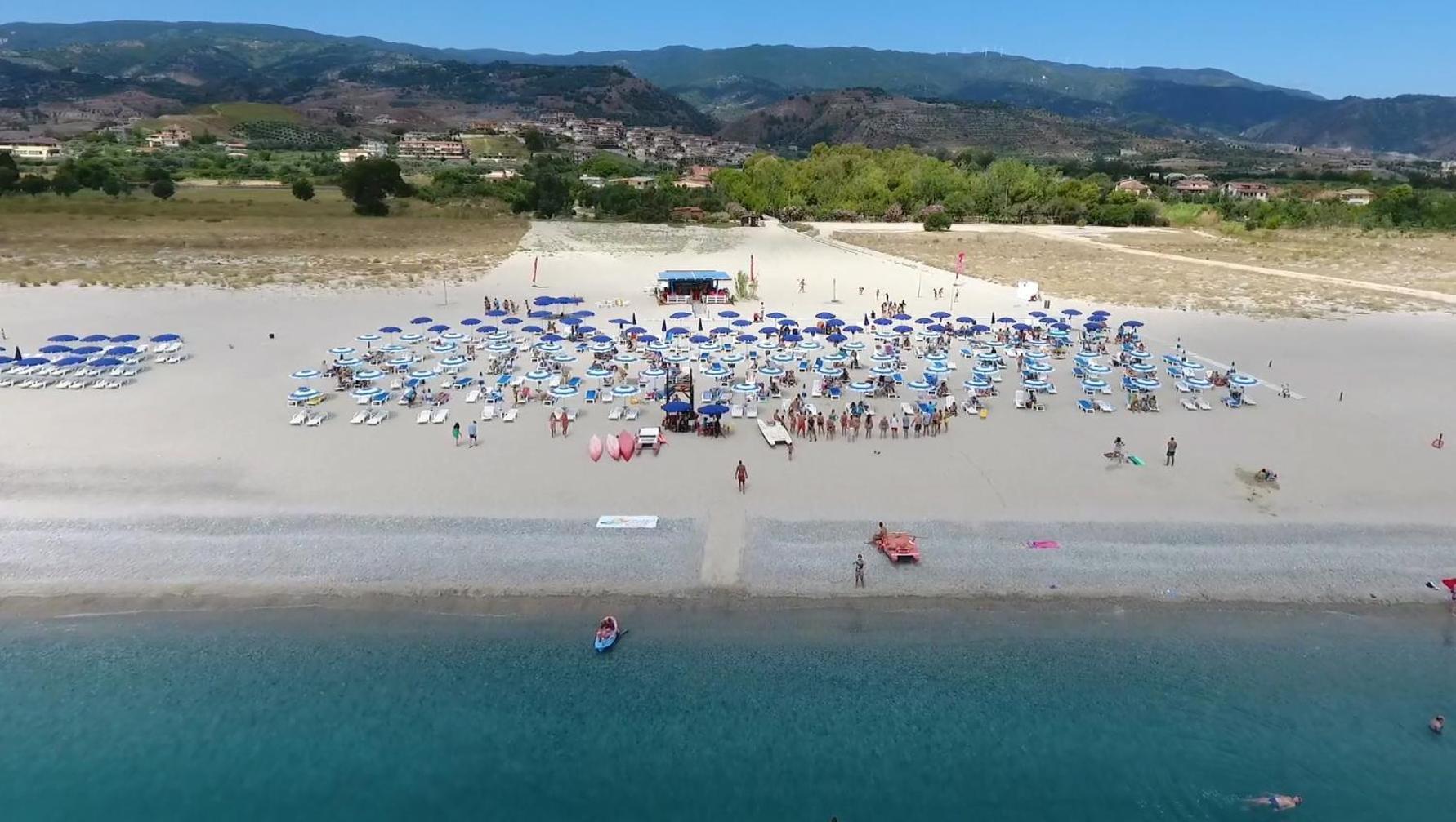 Club Esse Aquilia Beach Village Badolato Marina Bagian luar foto